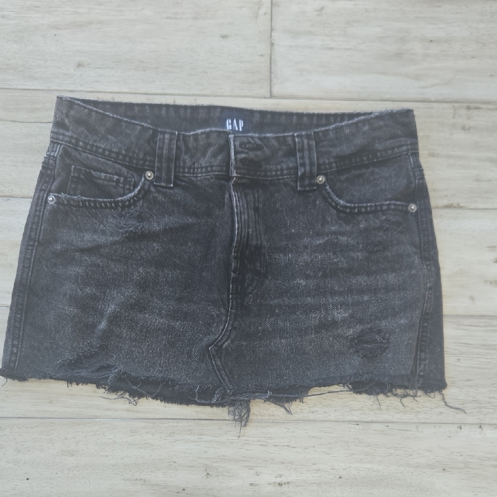 GAP Black Distressed Denim Mini Skirt SZ 6